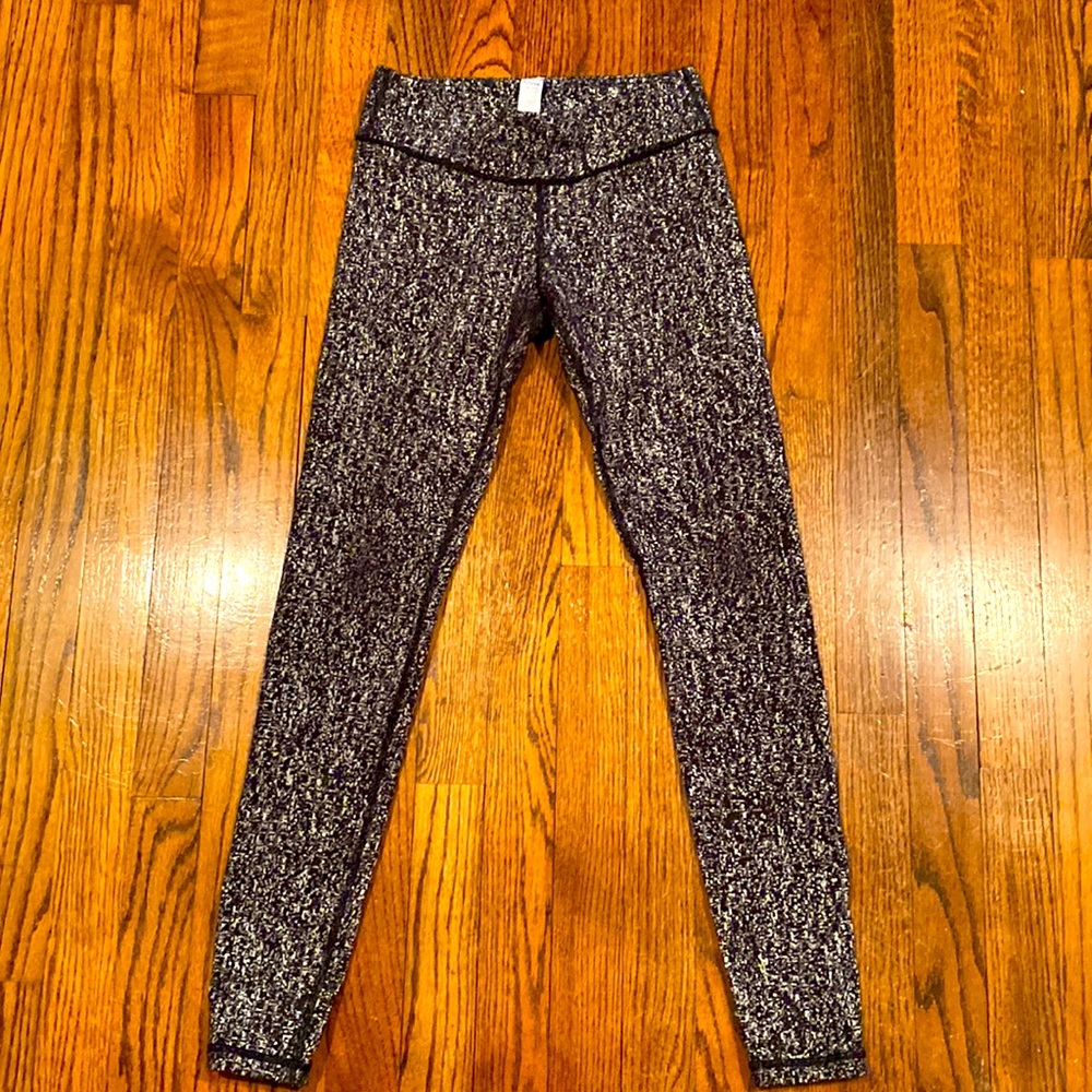 Ivivva by Lululemon girls size 12 leggings, black and gray
